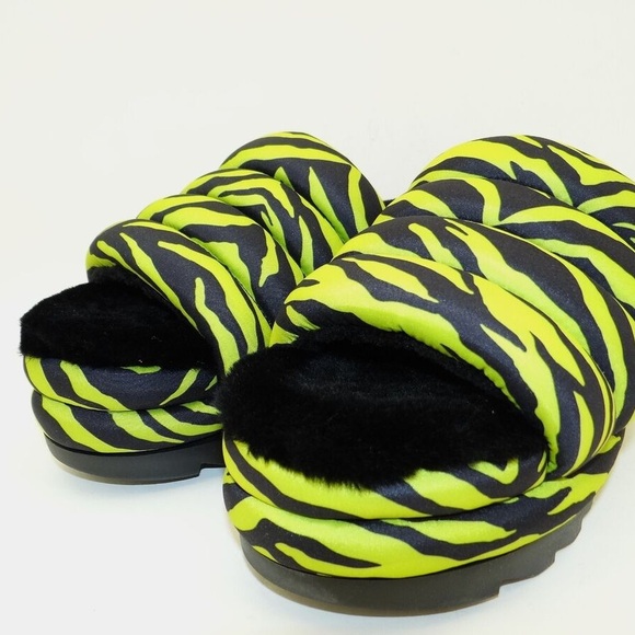 UGG - Maxi Slide Tiger Print In Key Lime - Picture 2 of 6